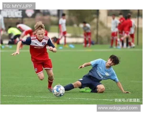 《绿茵传奇之球场上的永恒之星：一位足球天才的崛起与荣耀》