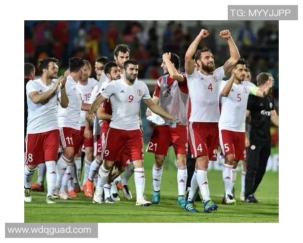 世界足球三大球星经典瞬间集锦高清图集展现球场巅峰对决风采 世界足球三大球星经典瞬间集锦高清图集展现球场巅峰对决风采