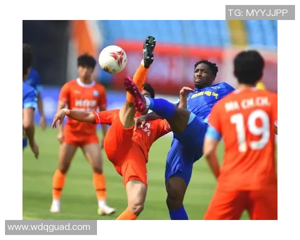 中国足球前锋因涉嫌违法行为被警方拘捕 引发社会广泛关注 中国足球前锋因涉嫌违法行为被警方拘捕 引发社会广泛关注