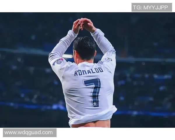 欧洲足球历史上的第一位巨星及其时代影响力解析